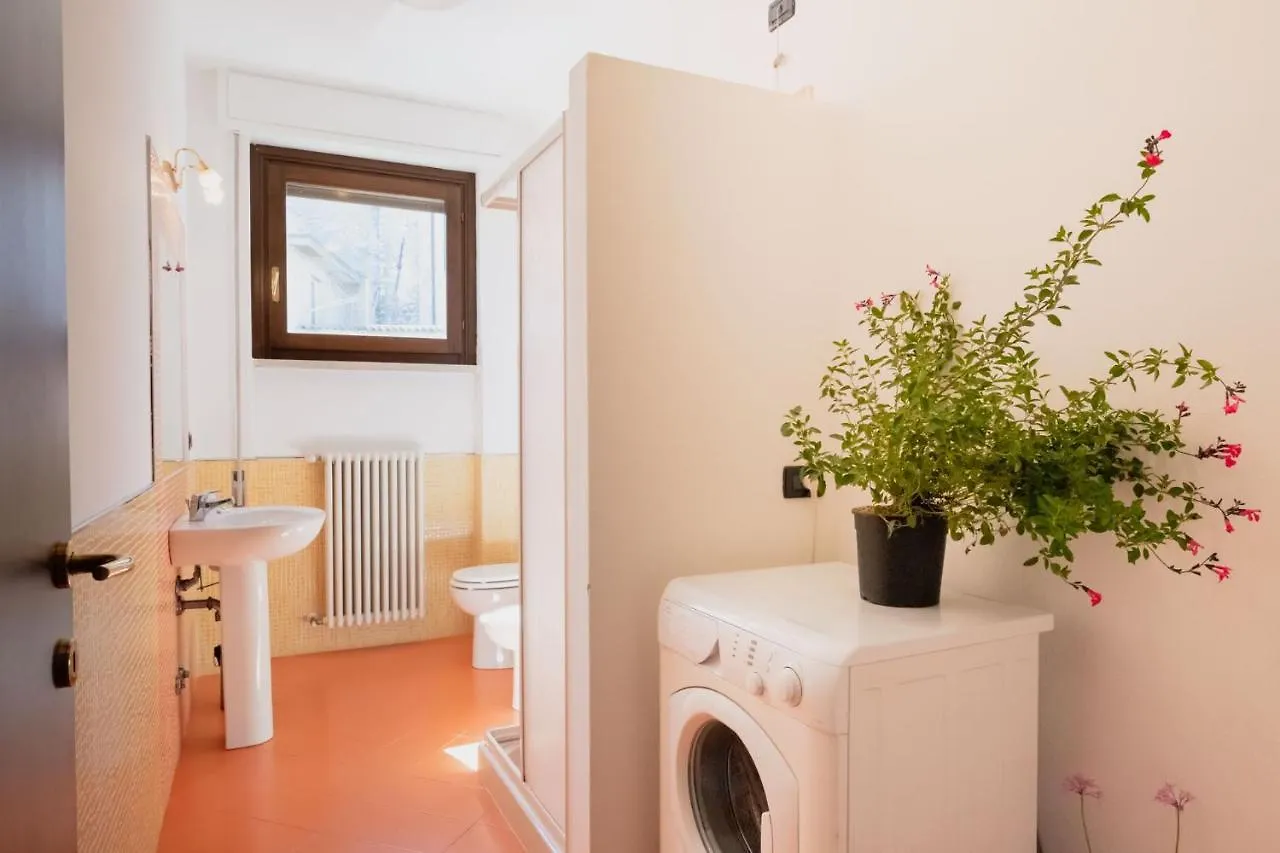 By The Lake Apartments - Centro Storico Desenzano del Garda