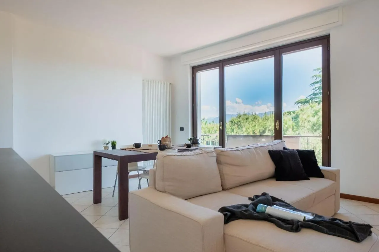 By The Lake Apartments - Centro Storico Desenzano del Garda