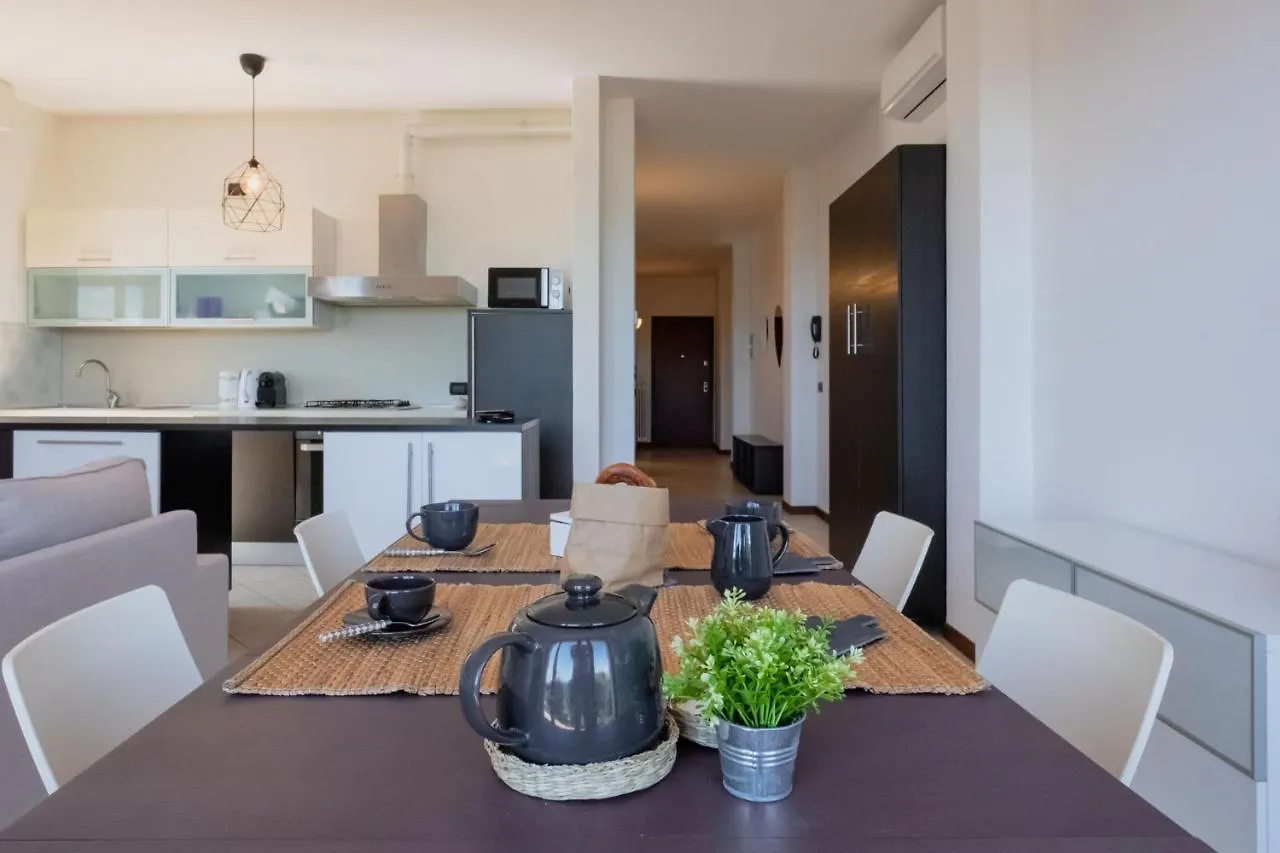 By The Lake Apartments - Centro Storico Desenzano del Garda 0*,