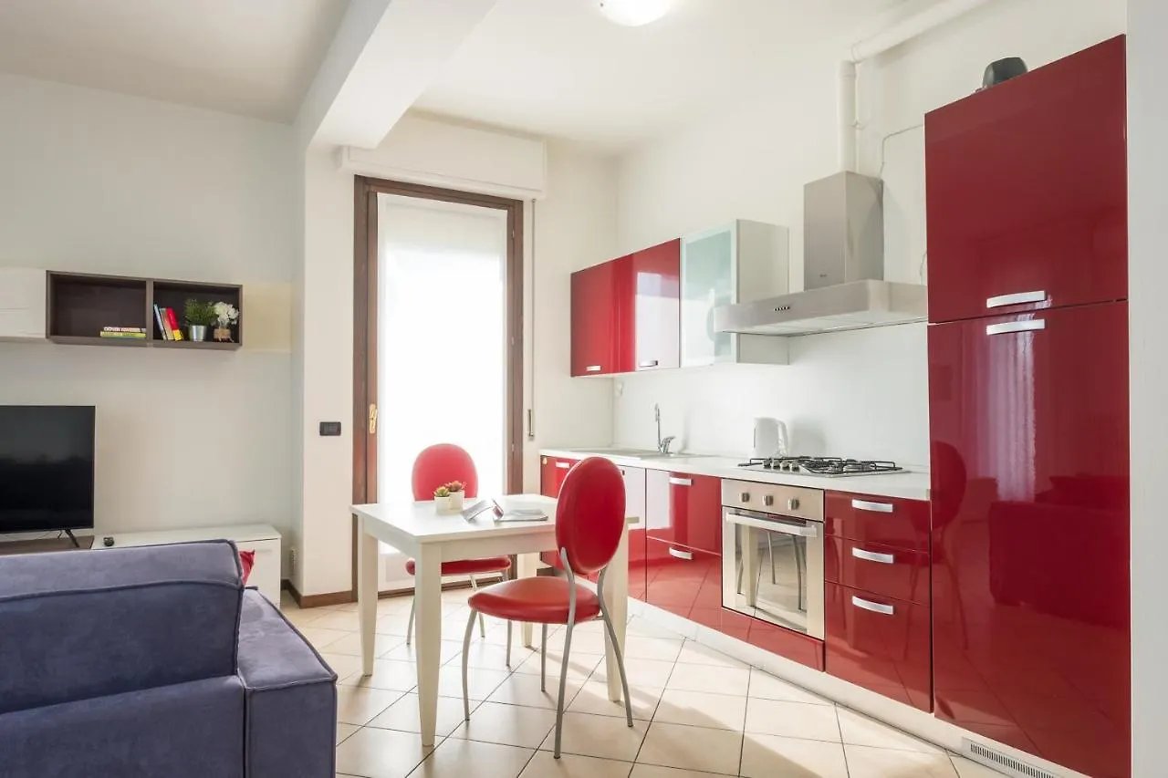 By The Lake Apartments - Centro Storico Desenzano del Garda