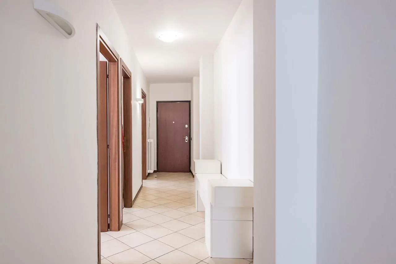 By The Lake Apartments - Centro Storico Desenzano del Garda
